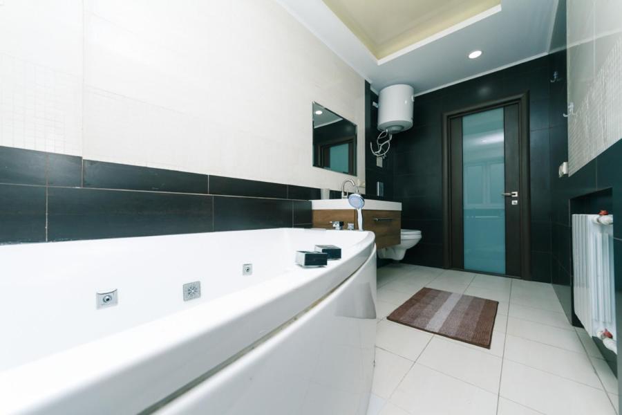 Hotrent Pechersk Lesy 20/22 Kiev Exteriör bild